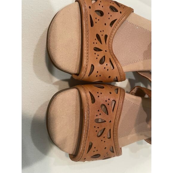 Earth Alder Arvi Sand Brown/‎ Brun Sable Sandal Size 6 M - Picture 2 of 9